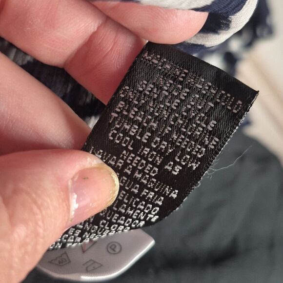 Madison Navy & White Abstract Floral Print Blouson Chiffon Sheer Top Size Medium - Picture 12 of 12